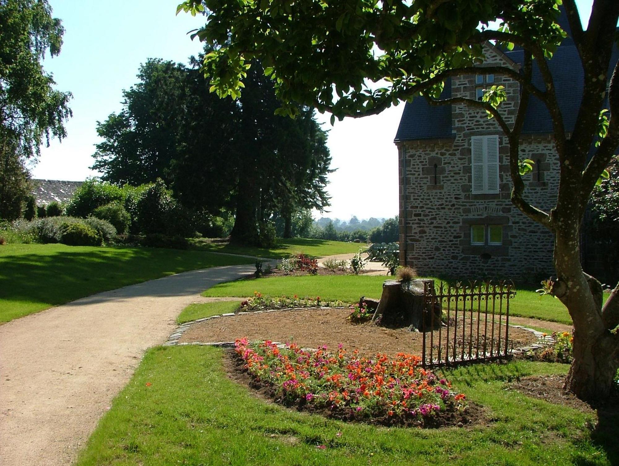 Chateau Du Bourg Saint-Denis-de-Gastines Zewnętrze zdjęcie