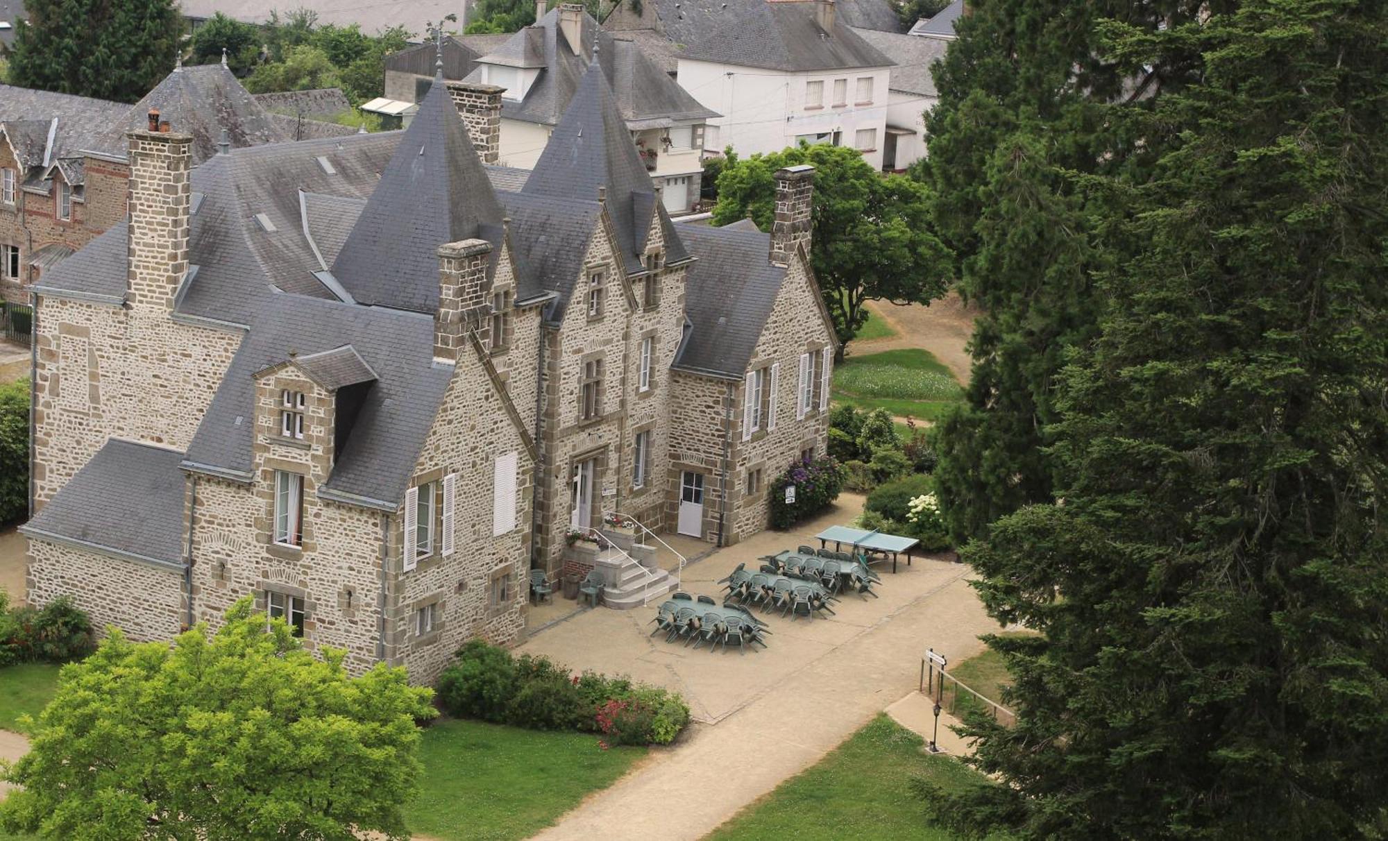Chateau Du Bourg Saint-Denis-de-Gastines Zewnętrze zdjęcie